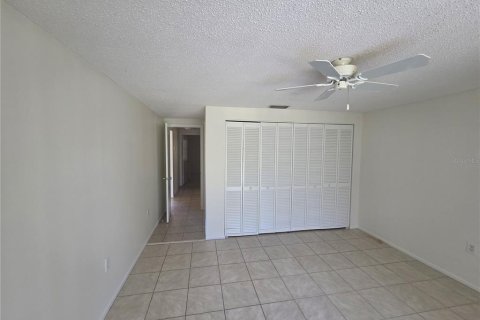 Appartement à louer à Englewood, Floride: 2 chambres, 91.23 m2 № 2388976 - photo 9