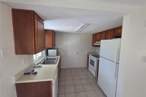 Appartement à louer à Englewood, Floride: 2 chambres, 91.23 m2 № 2388976 - photo 4