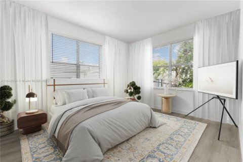 Condo in Miami Beach, Florida, 2 bedrooms  № 1836193 - photo 1
