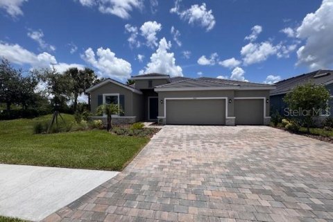 House in Lakewood Ranch, Florida 4 bedrooms, 235.69 sq.m. № 1910575 - photo 1
