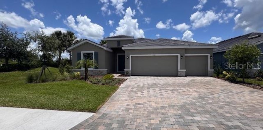 Villa ou maison à Lakewood Ranch, Floride 4 chambres, 235.69 m2 № 1910575