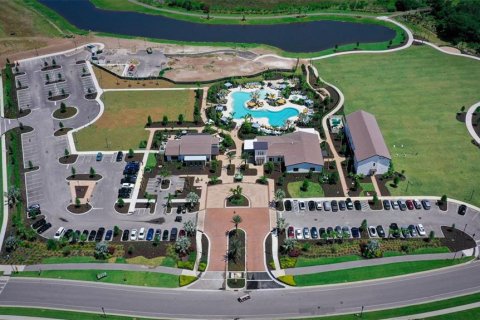 House in Lakewood Ranch, Florida 4 bedrooms, 235.69 sq.m. № 1910575 - photo 18