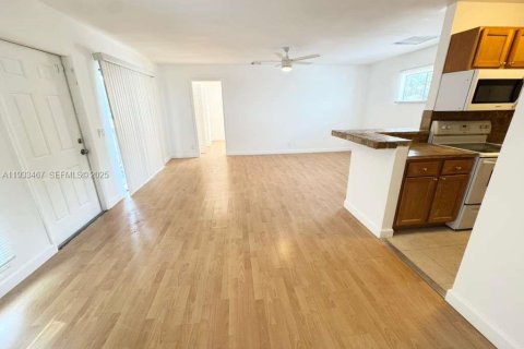 Снять в аренду кондоминиум в Бойнтон-Бич, Флорида 2 спальни, 80.27м2, № 1991418 - фото 5