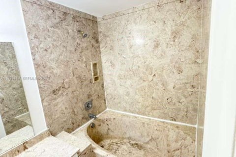 Снять в аренду кондоминиум в Бойнтон-Бич, Флорида 2 спальни, 80.27м2, № 1991418 - фото 18