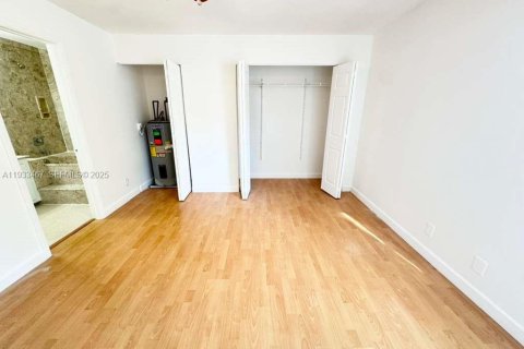 Снять в аренду кондоминиум в Бойнтон-Бич, Флорида 2 спальни, 80.27м2, № 1991418 - фото 15