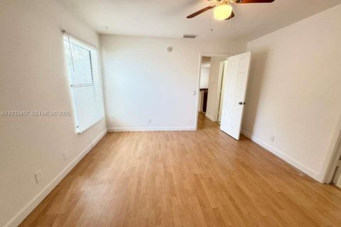 Снять в аренду кондоминиум в Бойнтон-Бич, Флорида 2 спальни, 80.27м2, № 1991418 - фото 16