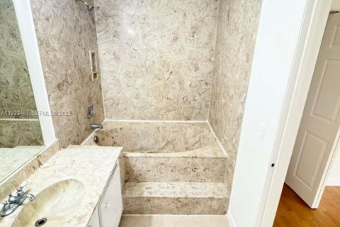 Снять в аренду кондоминиум в Бойнтон-Бич, Флорида 2 спальни, 80.27м2, № 1991418 - фото 19