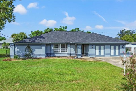 Villa ou maison à vendre à Spring Hill, Floride: 4 chambres, 252.32 m2 № 1912516 - photo 1