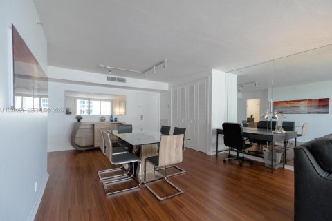 Copropriété à louer à Surfside, Floride: 1 chambre, 84.08 m2 № 1995810 - photo 7