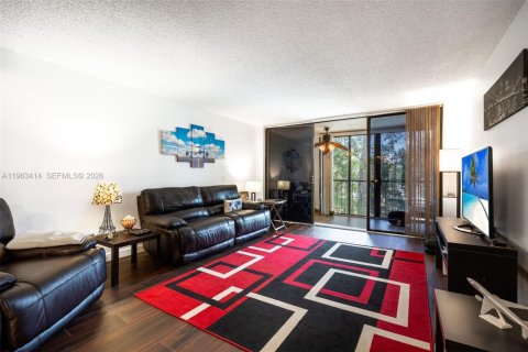 Condo in Weston, Florida, 2 bedrooms  № 2081017 - photo 3
