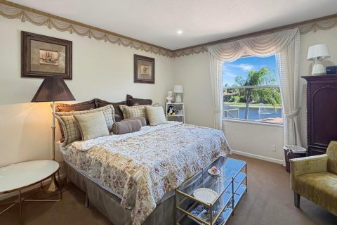 Villa ou maison à louer à Lake Worth, Floride: 4 chambres, 331.75 m2 № 2278688 - photo 12