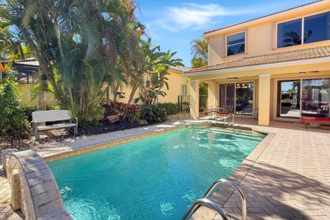 Villa ou maison à louer à Lake Worth, Floride: 4 chambres, 331.75 m2 № 2278688 - photo 21