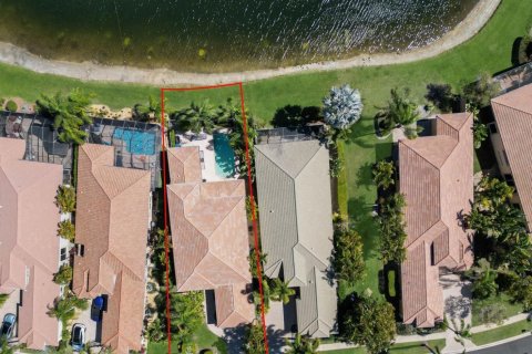 Villa ou maison à louer à Lake Worth, Floride: 4 chambres, 331.75 m2 № 2278688 - photo 2