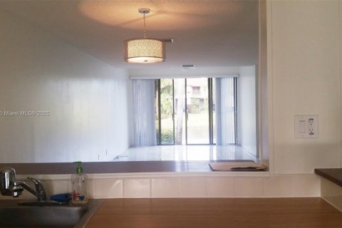 Adosado en alquiler en Coconut Creek, Florida, 2 dormitorios, 125.88 m2 № 1945032 - foto 5