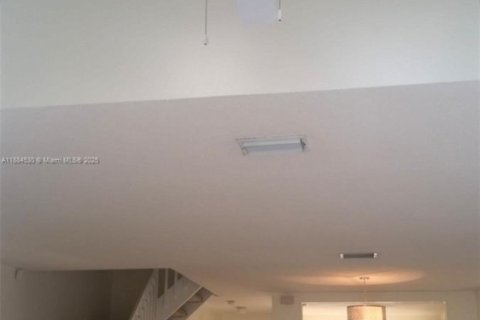 Adosado en alquiler en Coconut Creek, Florida, 2 dormitorios, 125.88 m2 № 1945032 - foto 8