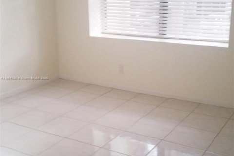 Adosado en alquiler en Coconut Creek, Florida, 2 dormitorios, 125.88 m2 № 1945032 - foto 10