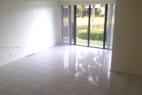 Adosado en alquiler en Coconut Creek, Florida, 2 dormitorios, 125.88 m2 № 1945032 - foto 7