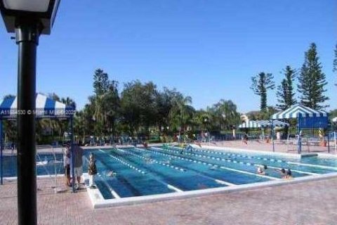 Adosado en alquiler en Coconut Creek, Florida, 2 dormitorios, 125.88 m2 № 1945032 - foto 25