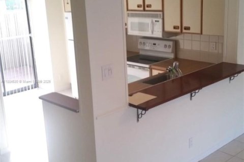 Adosado en alquiler en Coconut Creek, Florida, 2 dormitorios, 125.88 m2 № 1945032 - foto 4