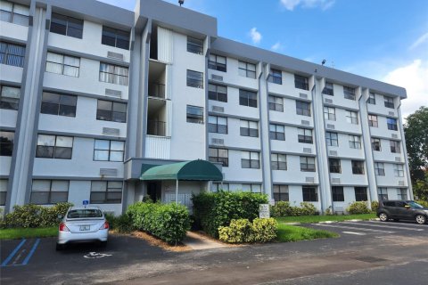 Copropriété à louer à Coral Springs, Floride: 1 chambre, 56.3 m2 № 2415626 - photo 16