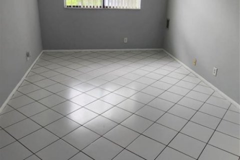 Copropriété à louer à Coral Springs, Floride: 1 chambre, 56.3 m2 № 2415626 - photo 6