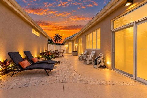 Villa ou maison à vendre à Bradenton, Floride: 3 chambres, 187.66 m2 № 2415523 - photo 2