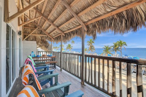 Condo à Hollywood, Floride, 2 chambres  № 1980667