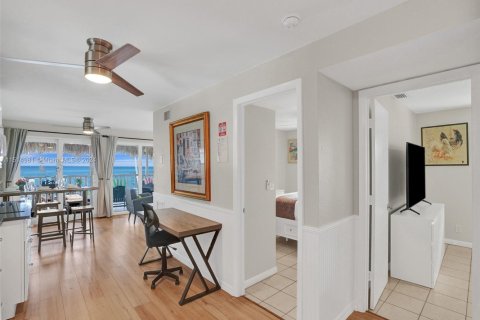 Copropriété à louer à Hollywood, Floride: 2 chambres, 92.9 m2 № 1980667 - photo 5