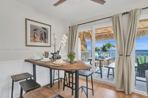 Copropriété à louer à Hollywood, Floride: 2 chambres, 92.9 m2 № 1980667 - photo 2