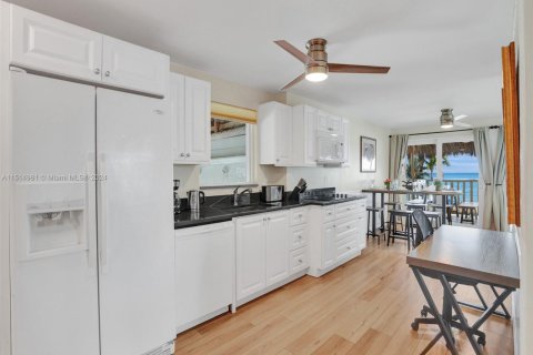 Copropriété à louer à Hollywood, Floride: 2 chambres, 92.9 m2 № 1980667 - photo 6