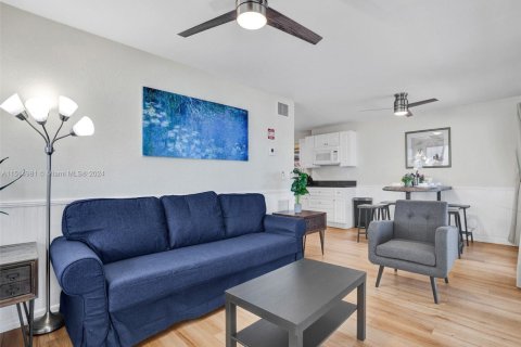 Copropriété à louer à Hollywood, Floride: 2 chambres, 92.9 m2 № 1980667 - photo 24