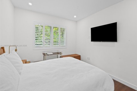 Casa en alquiler en Miami, Florida, 2 dormitorios, 78.22 m2 № 2029593 - foto 7