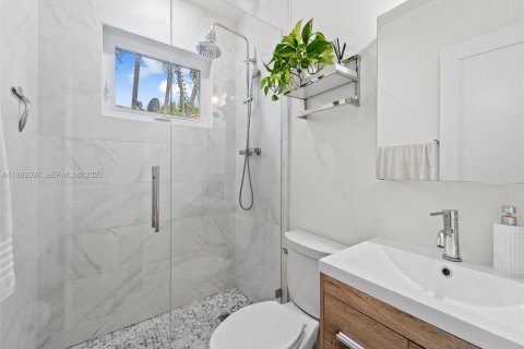 Casa en alquiler en Miami, Florida, 2 dormitorios, 78.22 m2 № 2029593 - foto 8