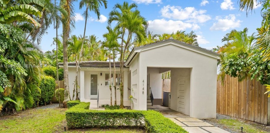 Casa en Miami, Florida 2 dormitorios, 78.22 m2 № 2029593