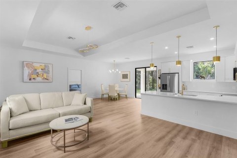 Casa en alquiler en North Port, Florida, 3 dormitorios, 149.57 m2 № 1793908 - foto 6