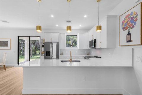 Casa en alquiler en North Port, Florida, 3 dormitorios, 149.57 m2 № 1793908 - foto 10