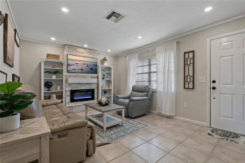 House in New Port Richey, Florida 2 bedrooms, 120.59 sq.m. № 1902850 - photo 21