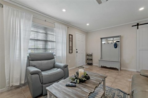 House in New Port Richey, Florida 2 bedrooms, 120.59 sq.m. № 1902850 - photo 22