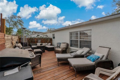 House in New Port Richey, Florida 2 bedrooms, 120.59 sq.m. № 1902850 - photo 7