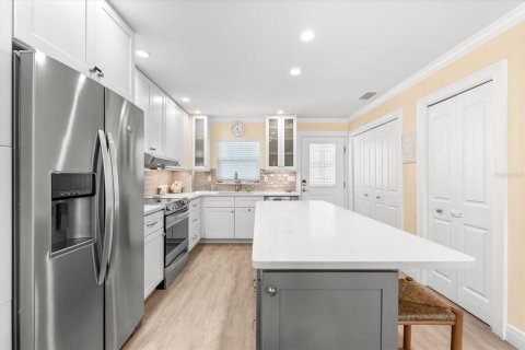 Copropriété à louer à Sarasota, Floride: 2 chambres, 91.04 m2 № 1640314 - photo 13