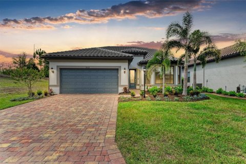 Casa en venta en Lakewood Ranch, Florida, 3 dormitorios, 271 m2 № 1856050 - foto 1