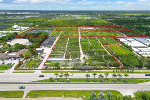 Propiedad comercial en venta en Miami, Florida № 2053783 - foto 2