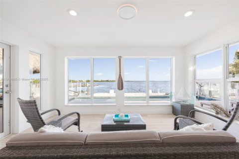 Купить виллу или дом в Биг-Пайн-Ки, Флорида 3 спальни, 171.78м2, № 1972895 - фото 4