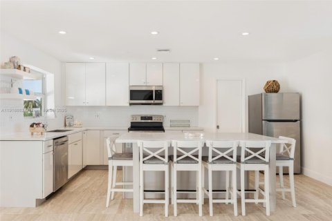 Купить виллу или дом в Биг-Пайн-Ки, Флорида 3 спальни, 171.78м2, № 1972895 - фото 9