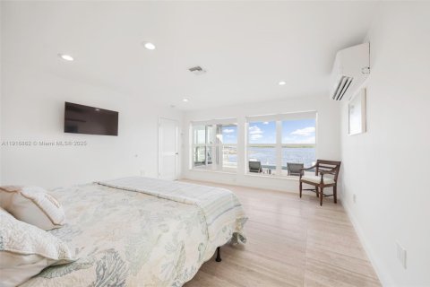 Купить виллу или дом в Биг-Пайн-Ки, Флорида 3 спальни, 171.78м2, № 1972895 - фото 13