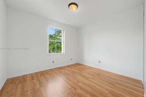 Villa ou maison à louer à Pembroke Pines, Floride: 3 chambres, 185.62 m2 № 2431375 - photo 20