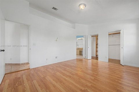 Villa ou maison à louer à Pembroke Pines, Floride: 3 chambres, 185.62 m2 № 2431375 - photo 15