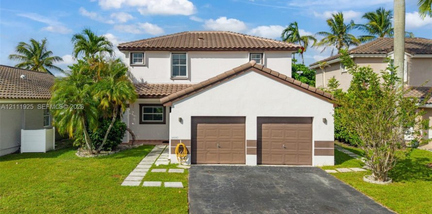 Villa ou maison à Pembroke Pines, Floride 3 chambres, 185.62 m2 № 2431375