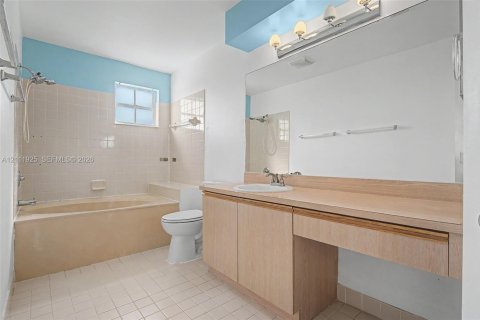 Villa ou maison à louer à Pembroke Pines, Floride: 3 chambres, 185.62 m2 № 2431375 - photo 16