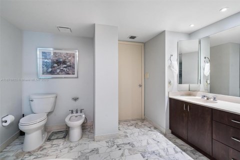 Copropriété à vendre à Miami, Floride: 2 chambres, 142.6 m2 № 1981037 - photo 25